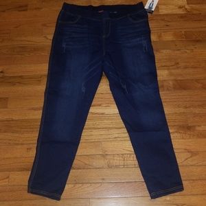 Distressed dark skinny jeggings 16, 18, 20